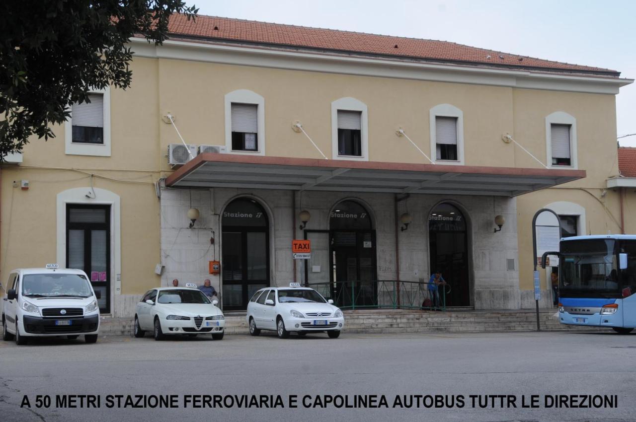 La Casa Di Luna San Benedetto del Tronto Exterior foto
